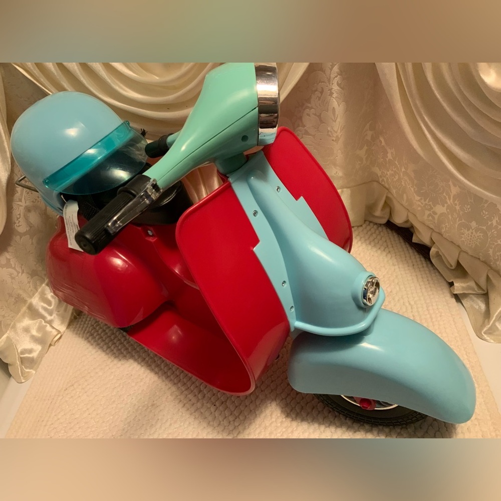 TOY SCOOTER AND HELMET BY BATTAT INC. - Picture 2 of 10